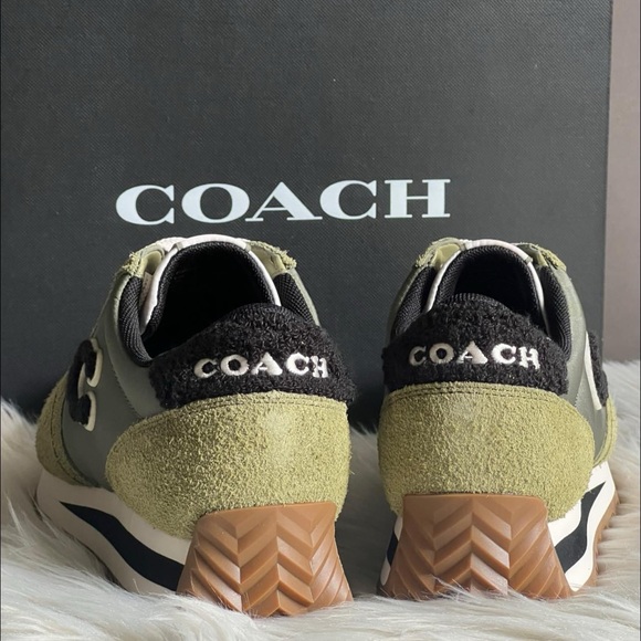 CP935 - Coach Women’s Runner Sneaker - Picture 11 of 15